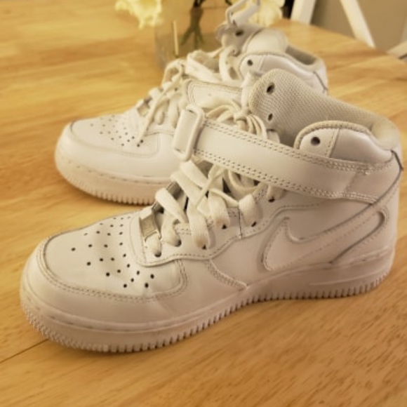 sneakers - Picture 1 of 2